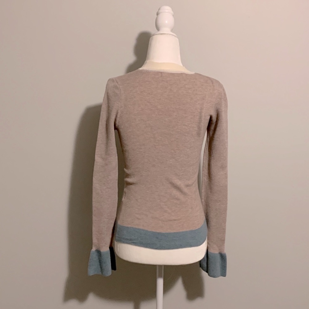sweater - Picture 2 of 3